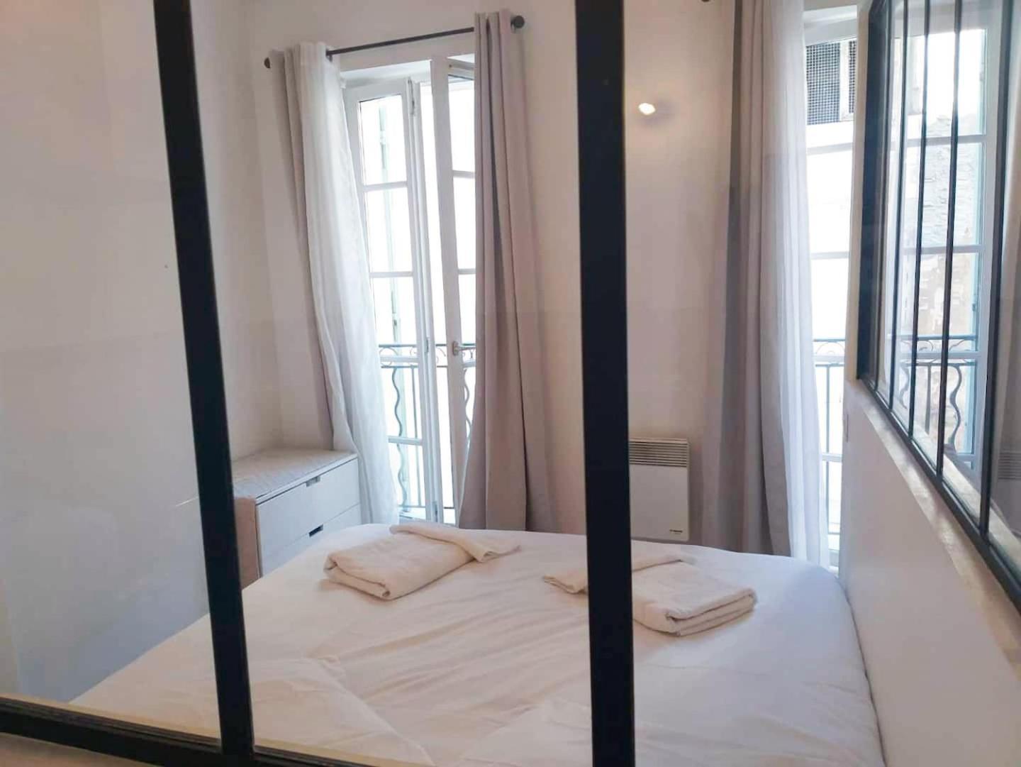 Beau Loft Au Coeur De Toulon Apartment Exterior photo